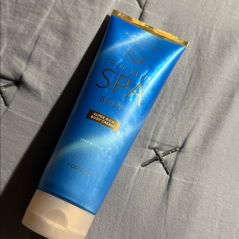Bath & Body Works True Blue Spa Body Cream - Blue and Gold